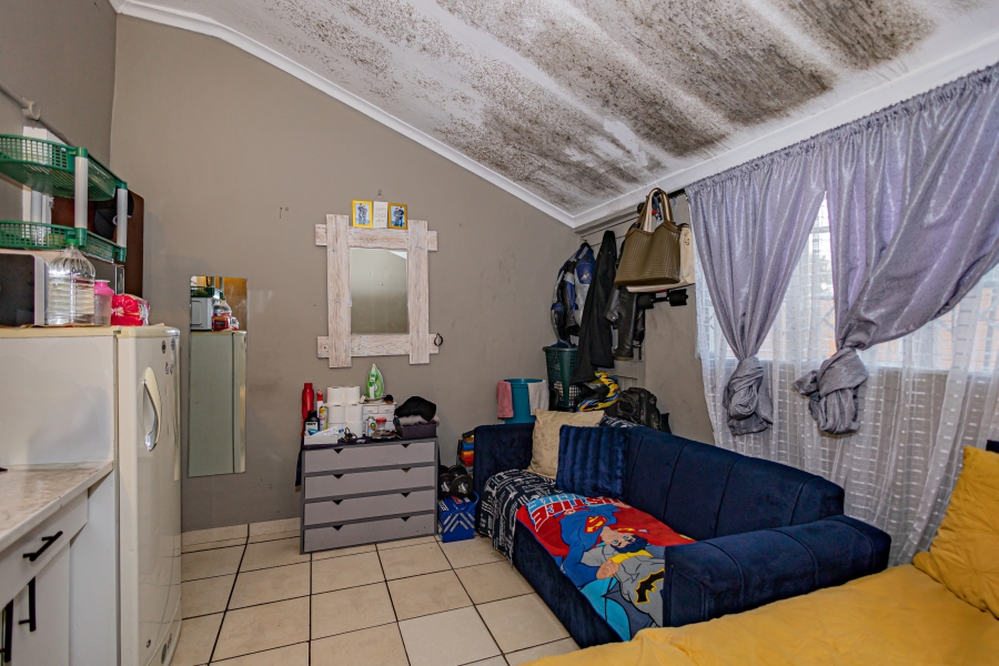6 Bedroom Property for Sale in Scottsville Western Cape